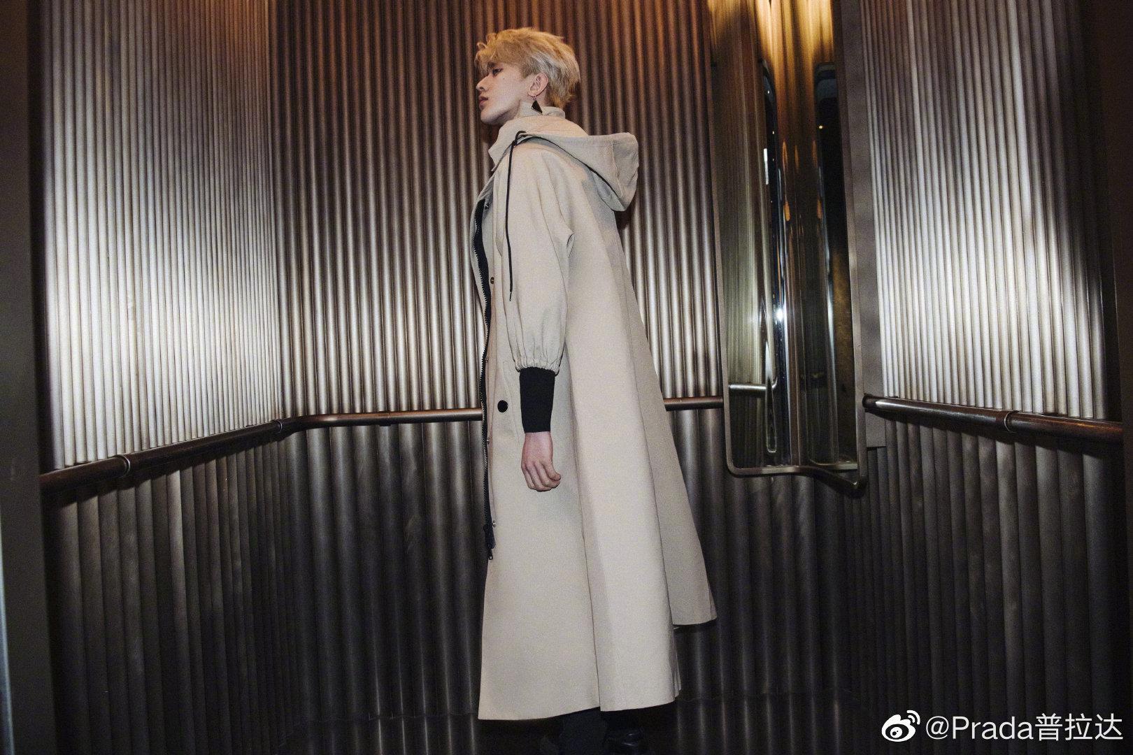 来自代言人的美颜暴击,银发好爱!|美颜|蔡徐坤_新浪新闻