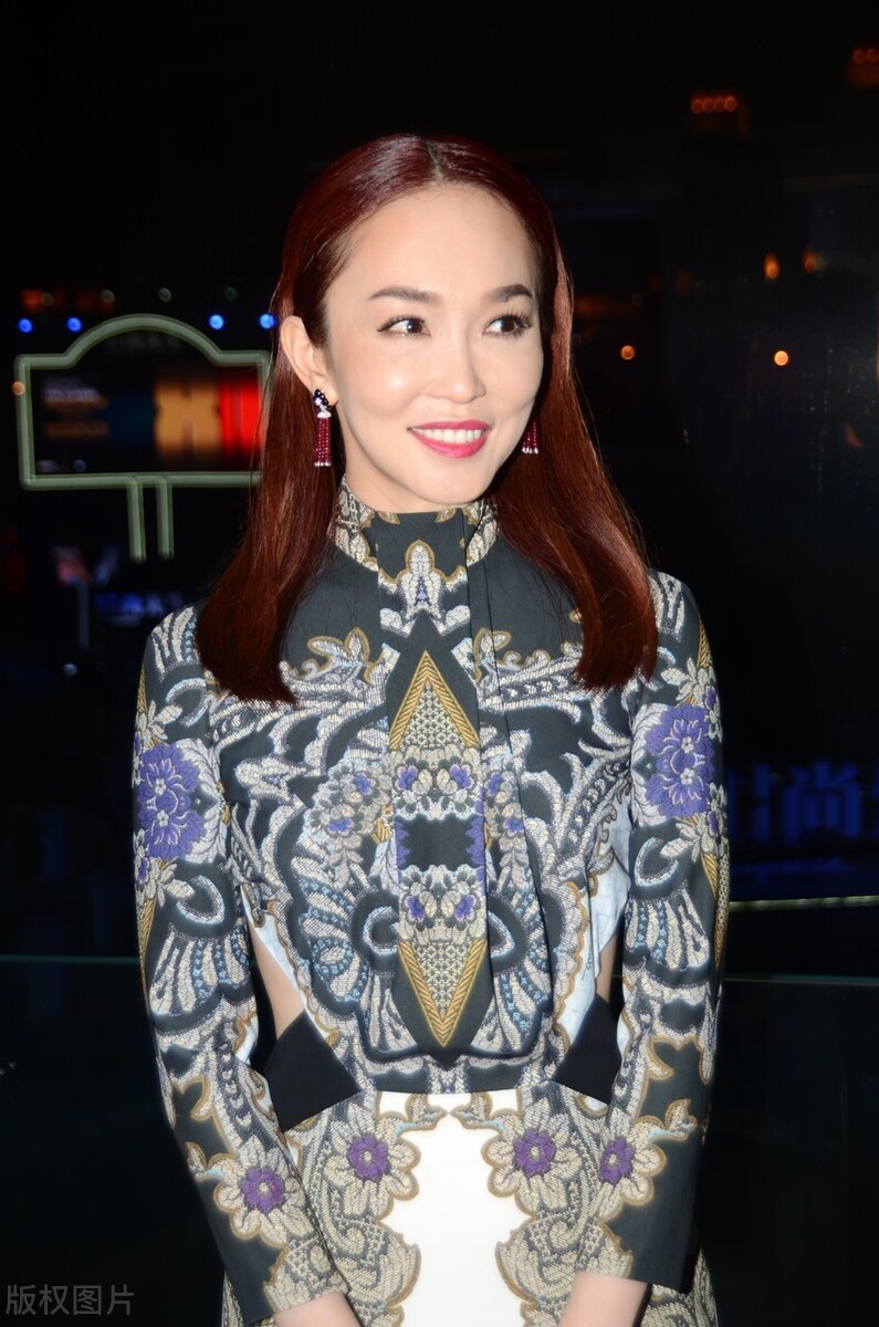 范文芳她一出现便成为焦点