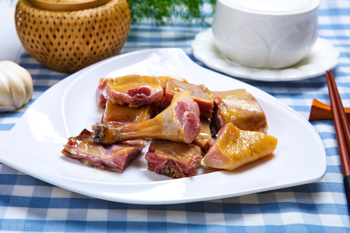 腊肠,腊鱼,腊鸭和腊鸡,一般除了腊鱼其他都可以直接蒸着吃