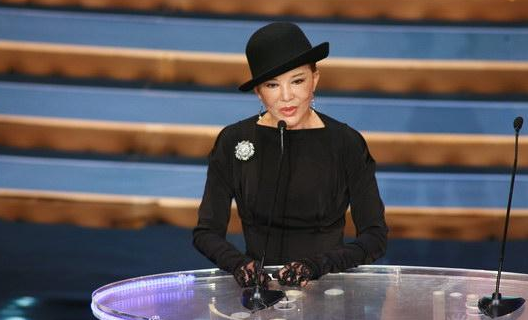 香江才女白韵琴回归平淡生活,姐弟恋相伴31年,为养老变卖房产