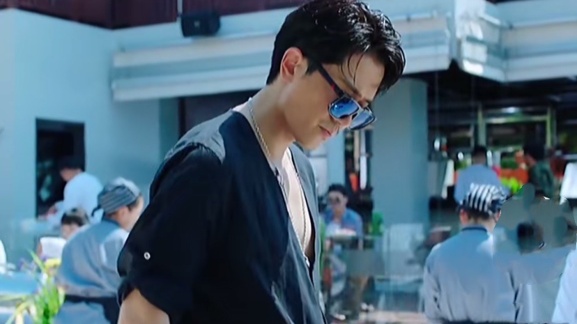 《阳光之下》封潇声发现小武卧底身份,柯滢穿婚纱相