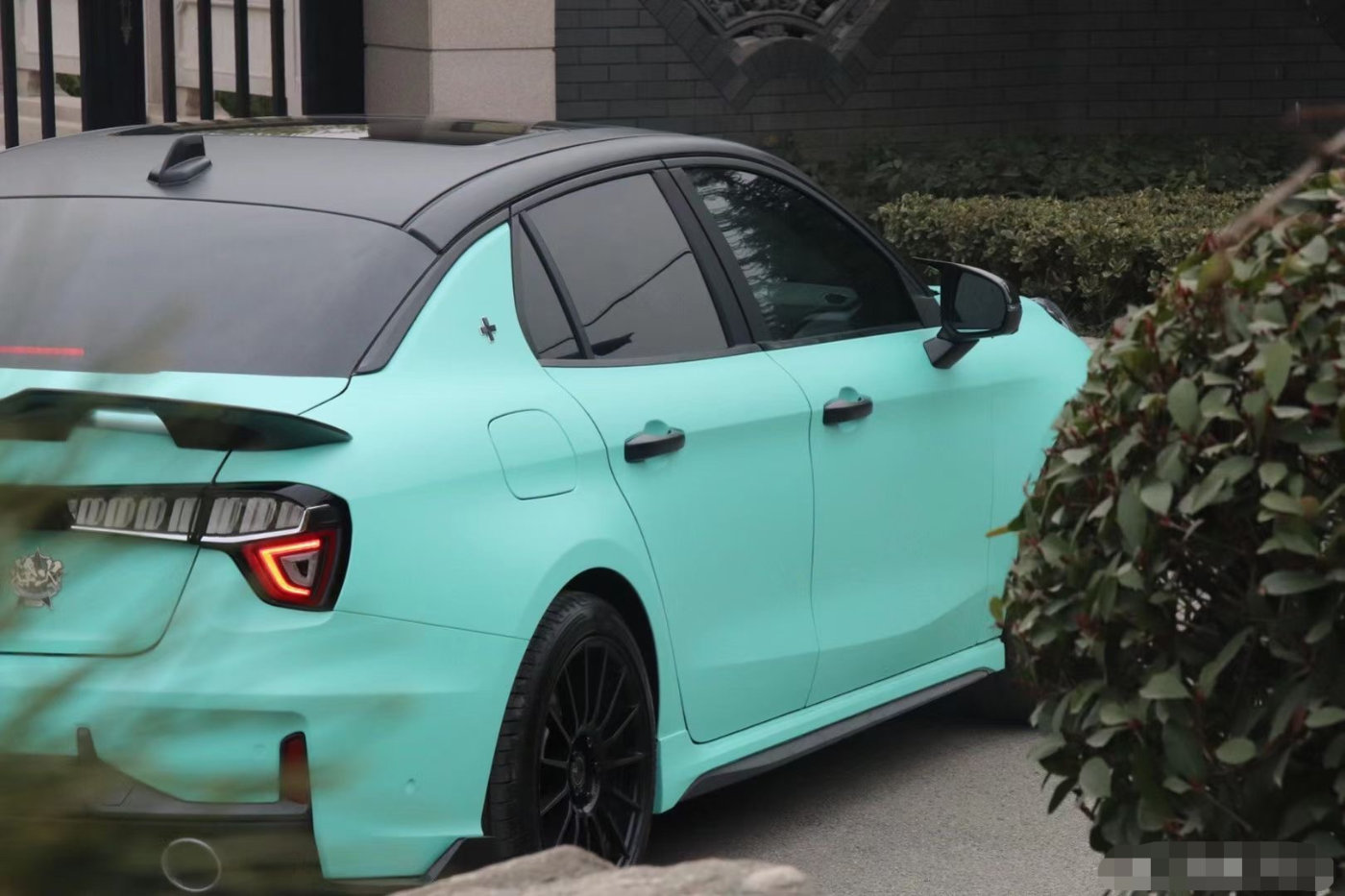 领克03改色蒂芙尼蓝小姐姐是这样玩儿车的