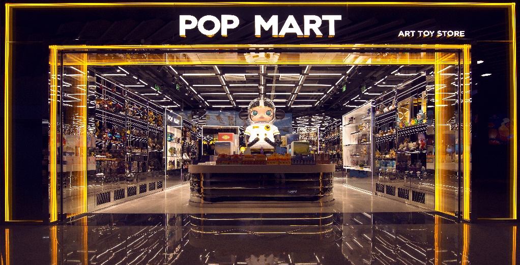 半年营收31亿泡泡玛特门店如何成为商场流量入口