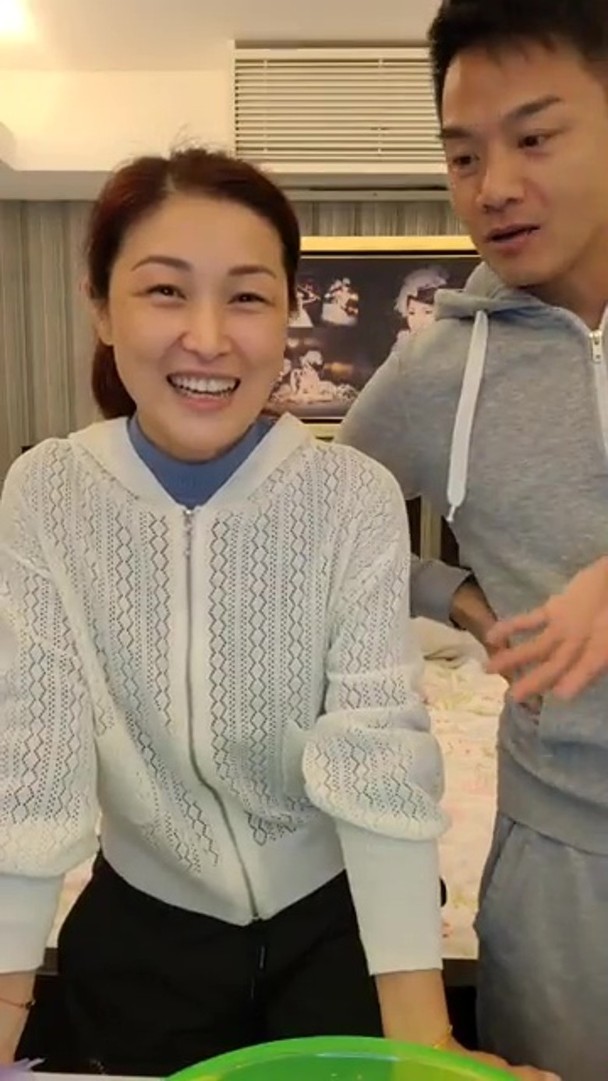 陈琪为老公可是生下了3位子女,一家人生活得很幸福.