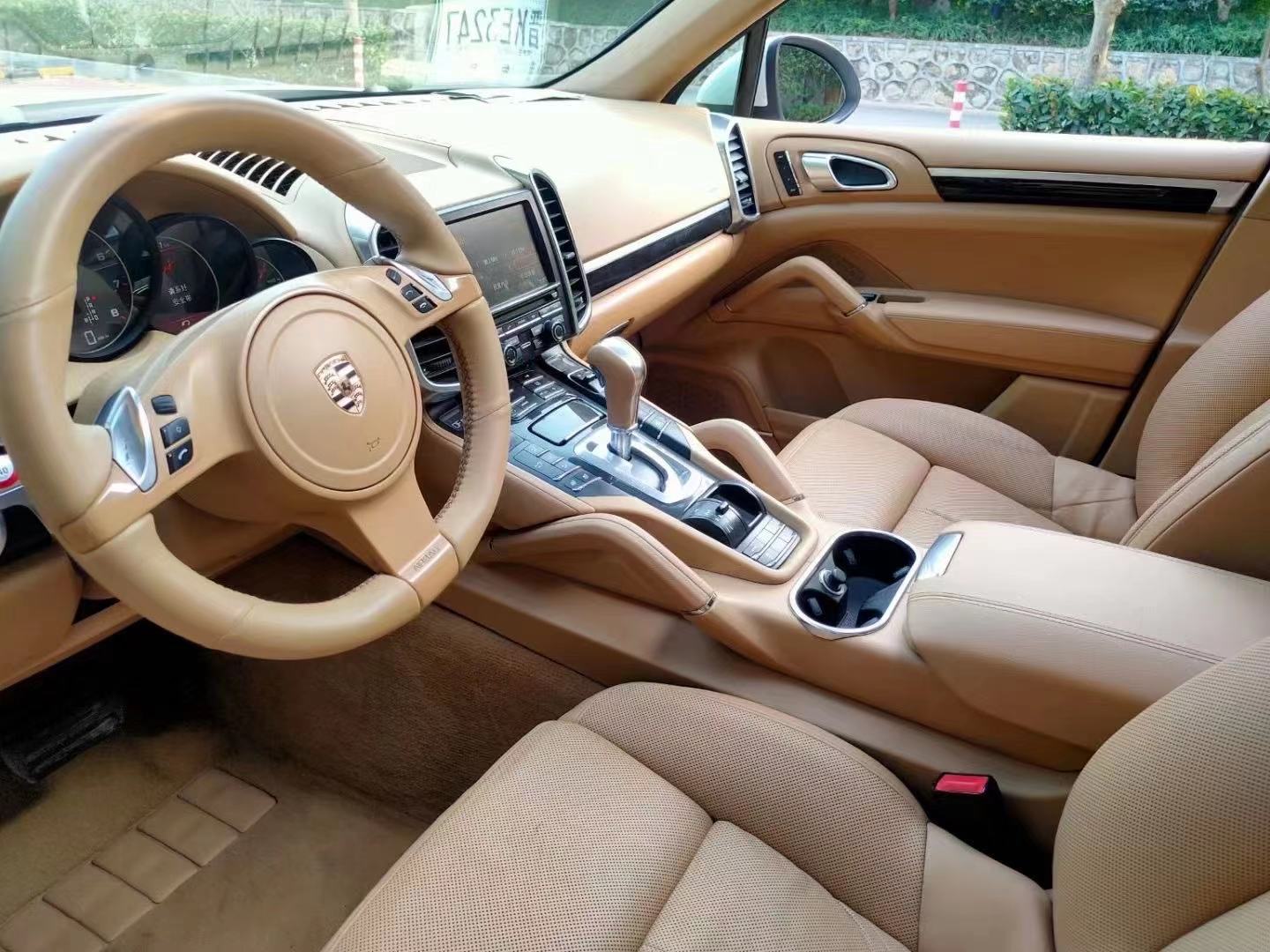 17款保时捷卡宴售价22万绚丽的天使泪柔情细腻