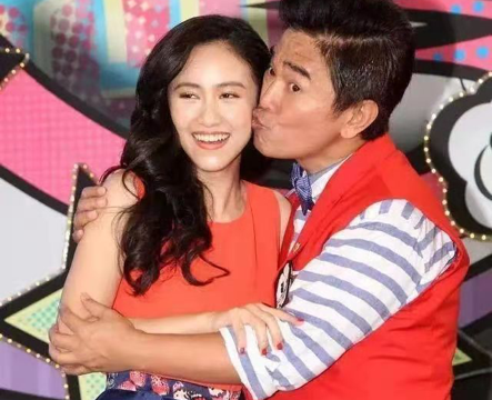 吴宗宪太偏心?频繁索吻大女儿称其是摇钱树,将结婚次女是赔钱货