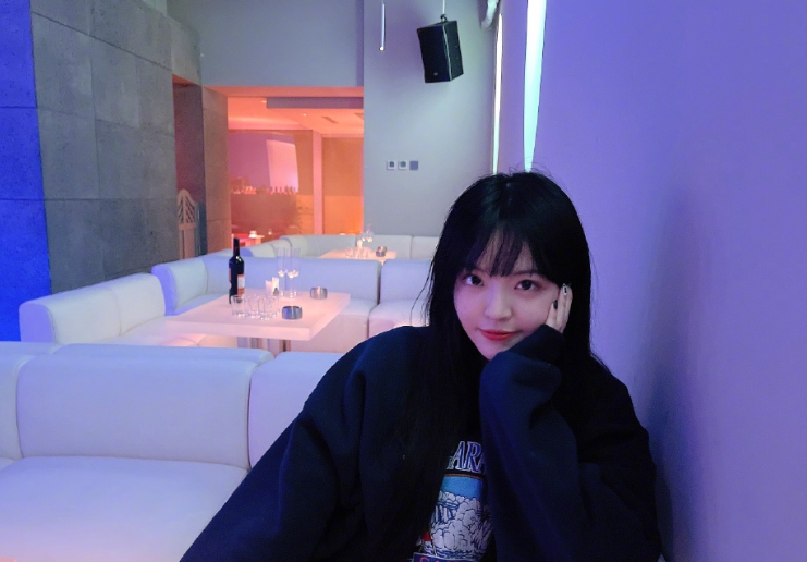 接棒大佬爸爸王文也晒近况桌上书本疑藏玄机比美照更吸睛