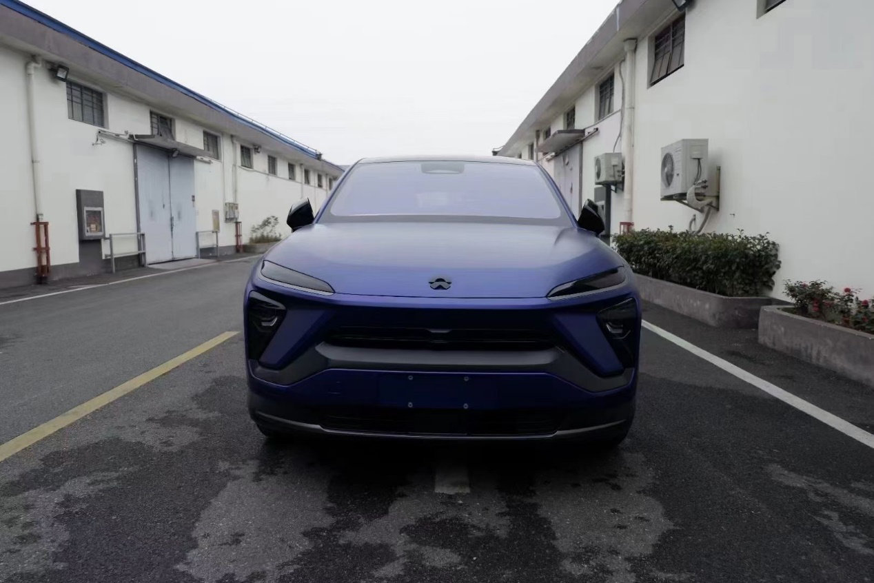 蔚来es6改色极空蓝 经典可以后天补全