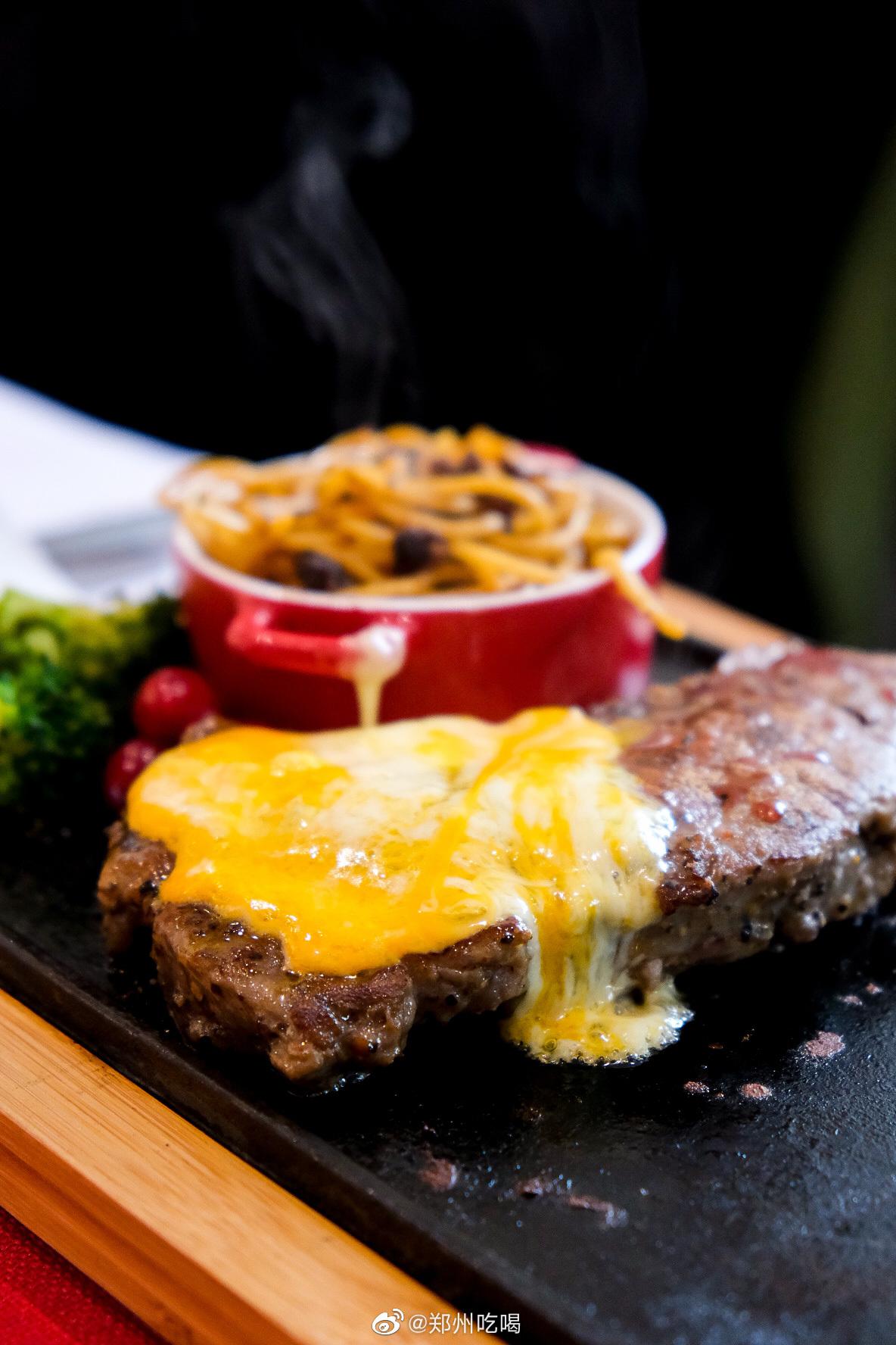 拉丝芝士瀑布牛排