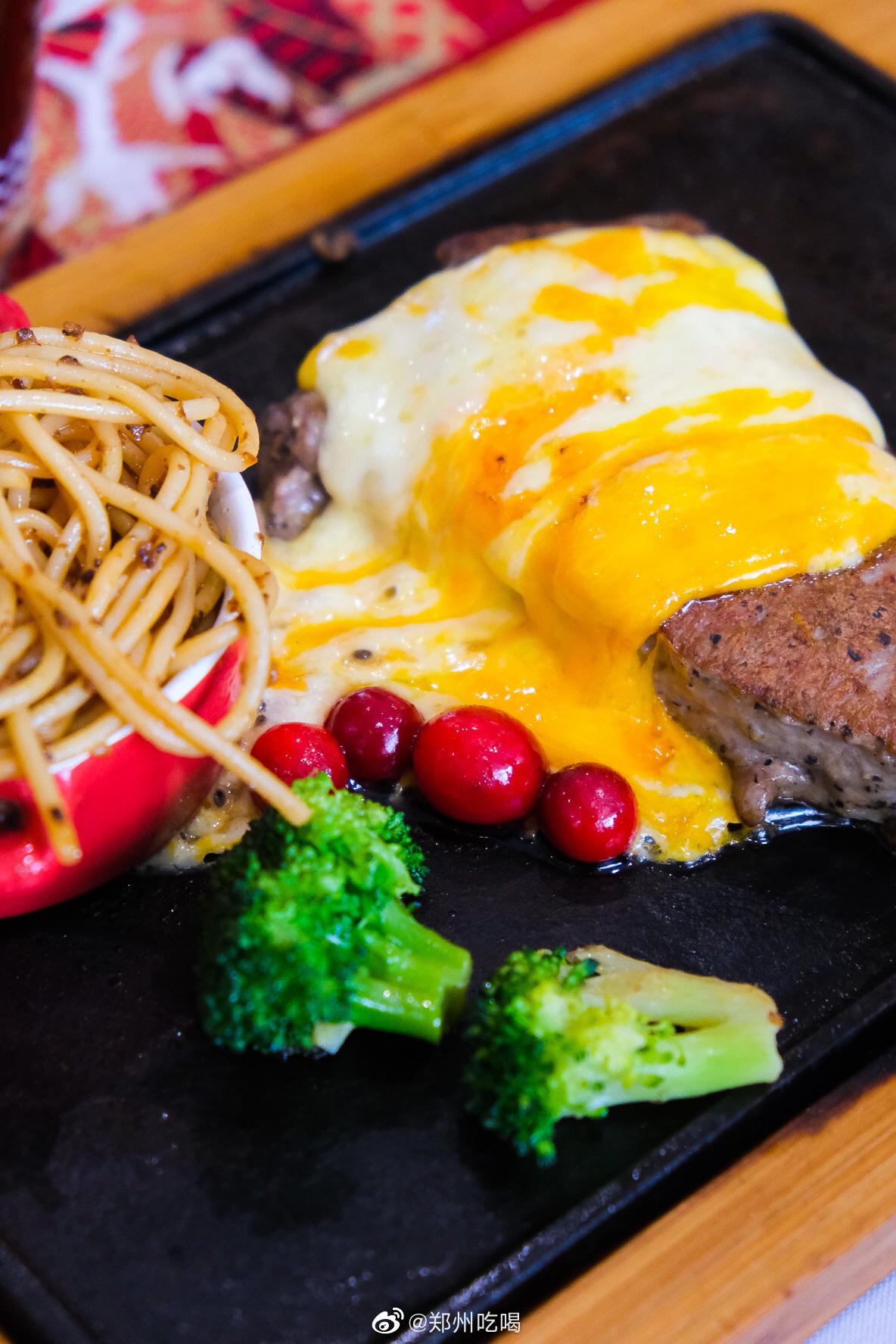 拉丝芝士瀑布牛排