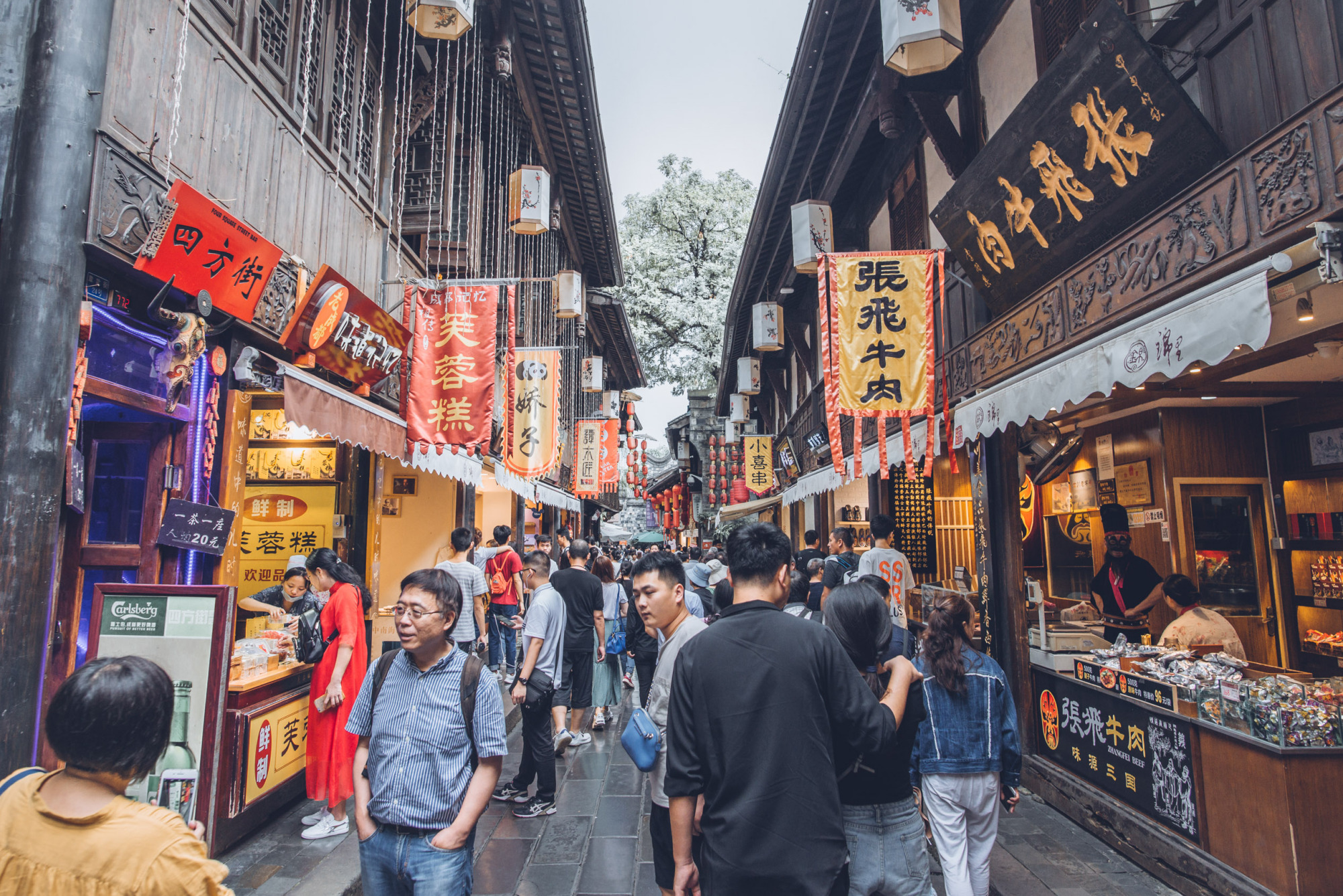 成都版清明上河图,停留千年的西蜀第一街,步入一场时空旅|锦里|铜人
