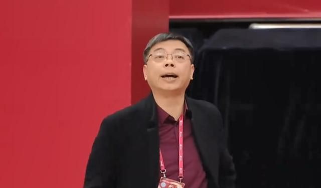 cba发布罚单!浙江男篮总经理方俊侮辱裁判,停赛1场罚款1万