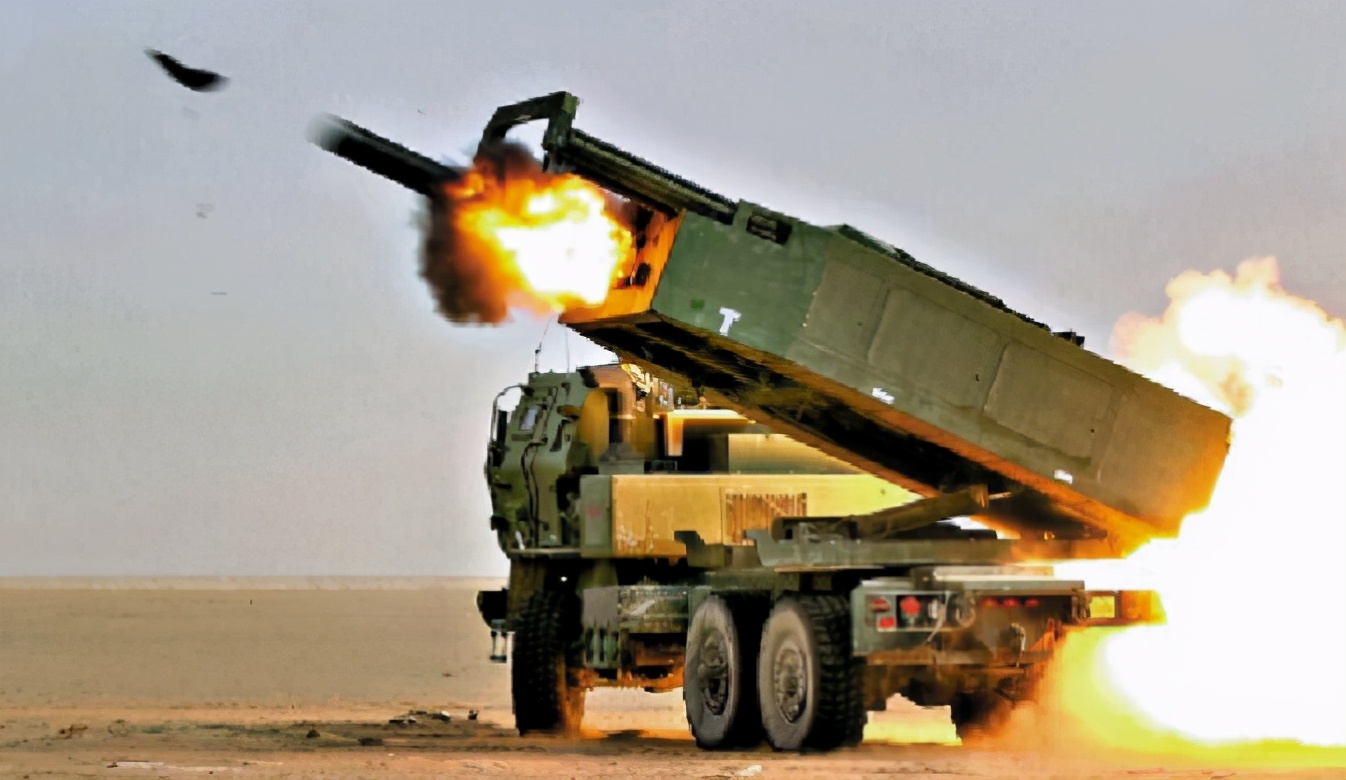 这次美军亮出的gmlrs火箭弹,口径达到了227毫米火箭弹,最大射程达到70