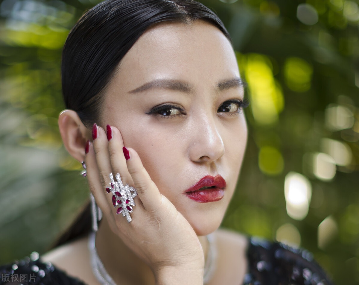 郝蕾,太撩人,风韵魅力十足