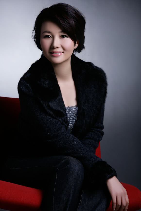 她拍戏时喝酒被赞敬业是杜志国的第三任妻子如今被观众遗忘