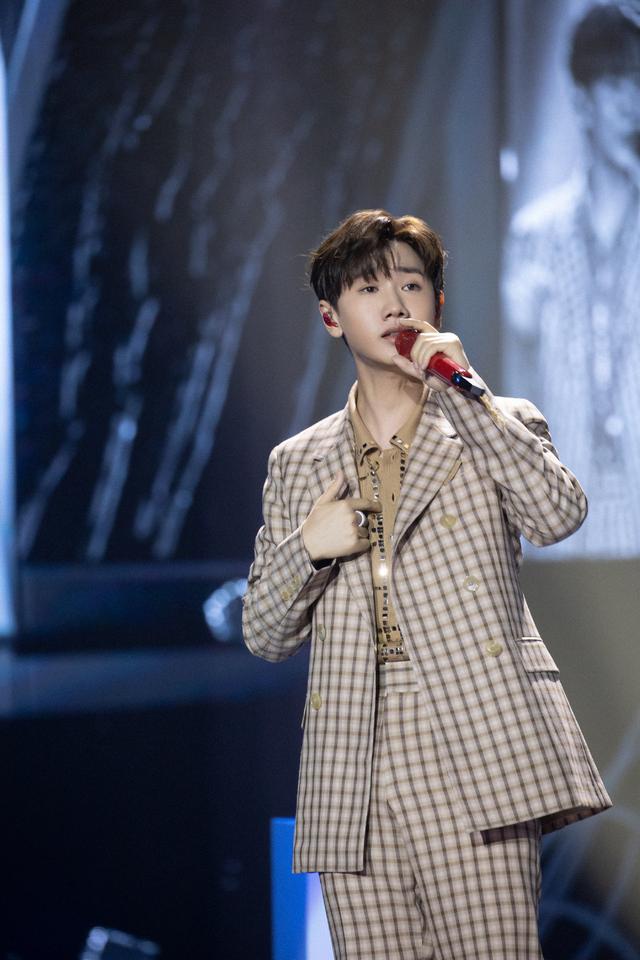 汪苏泷唱歌竟是这样冯提莫清唱太惊艳来看看综艺中的他们