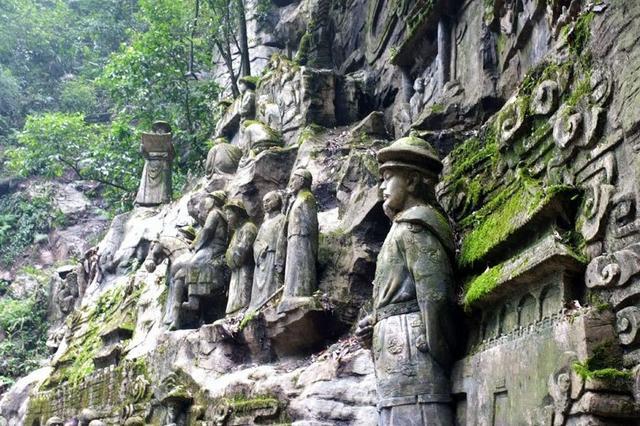 四川有一景区走红位于峨眉山上海拔可达3千米