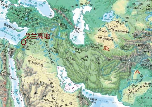 戈兰高地的黑门山被称为"中东水塔",山顶积雪终年不化