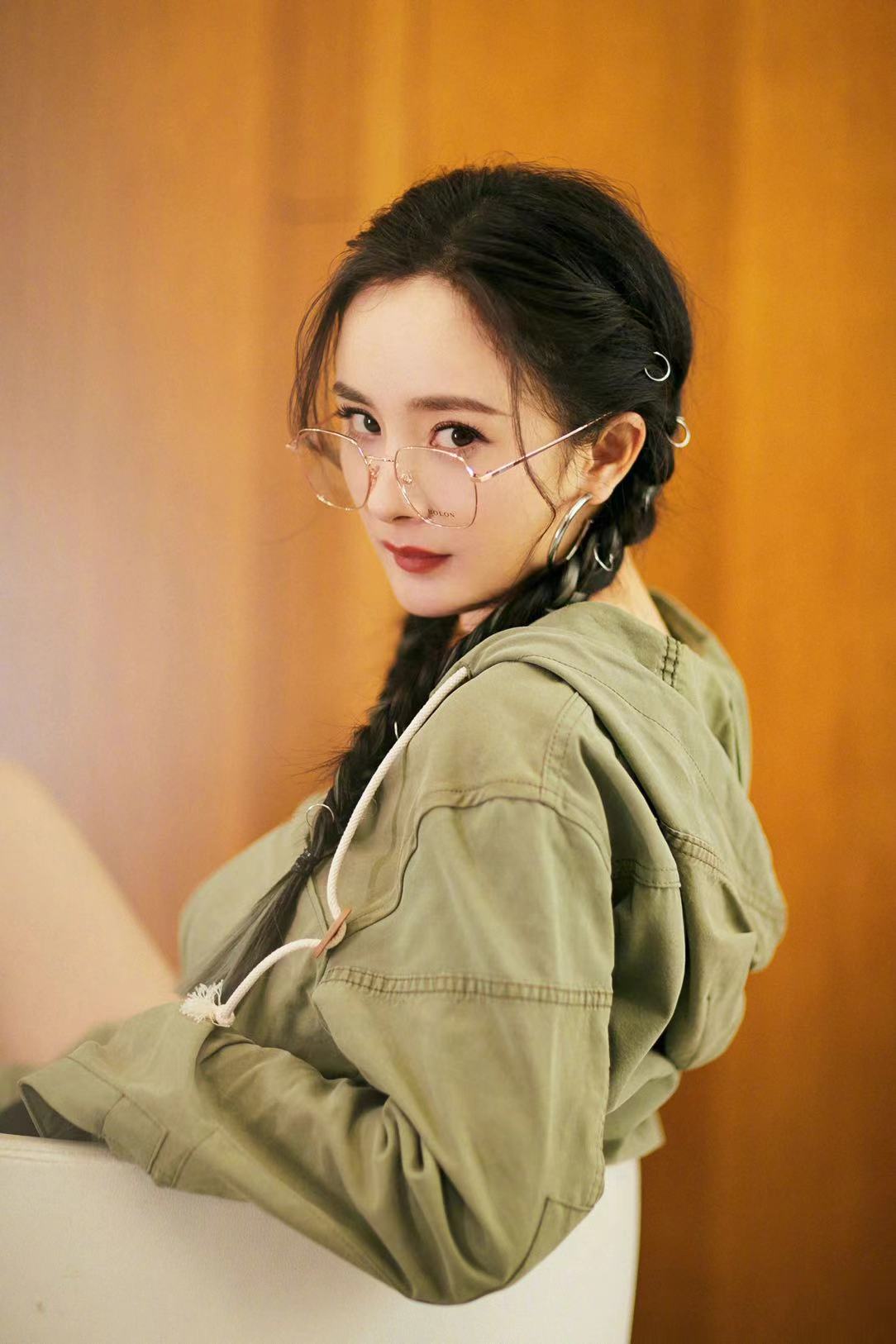 又萌又可爱的杨幂穿搭来喽,你准备好了嘛