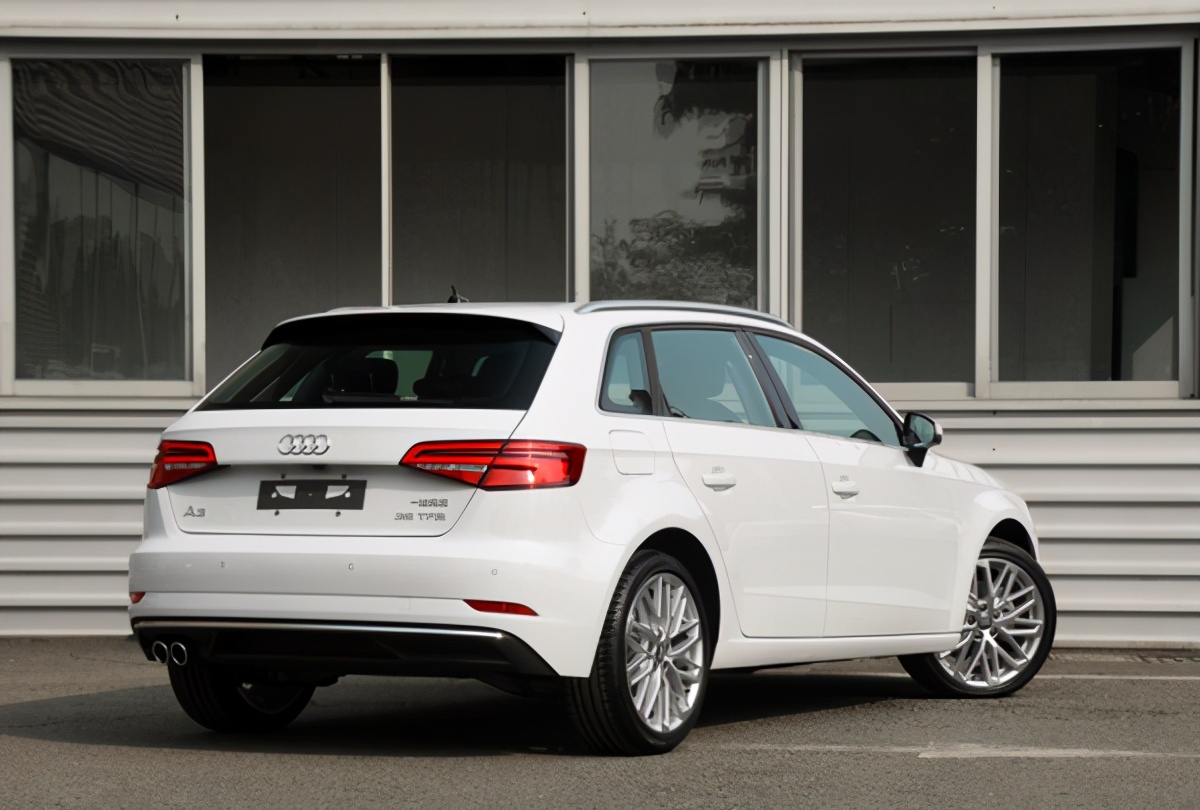 普通轿车价格,豪华车的品质,奥迪a3大幅度优惠,还看卡罗拉吗