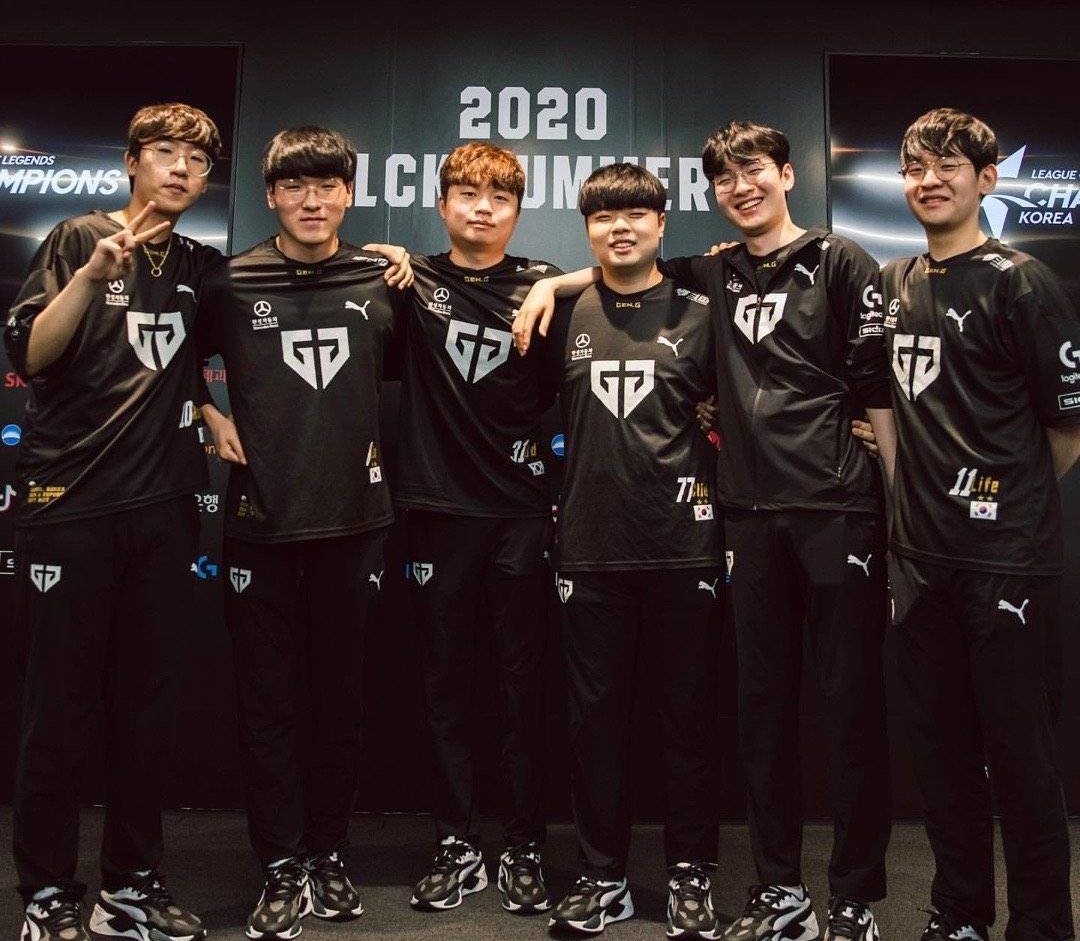 rascal为当地捐赠1吨狗粮你是觉得哥不会做公益