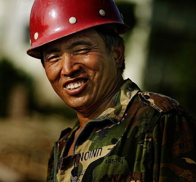 农民工日工资高达好几百为何还说没有钱