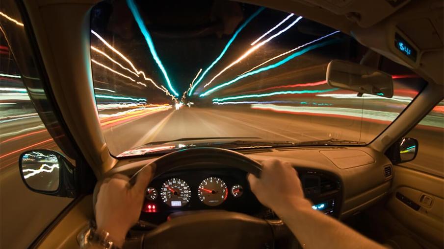 开车时候的17种危险行为你都知道吗