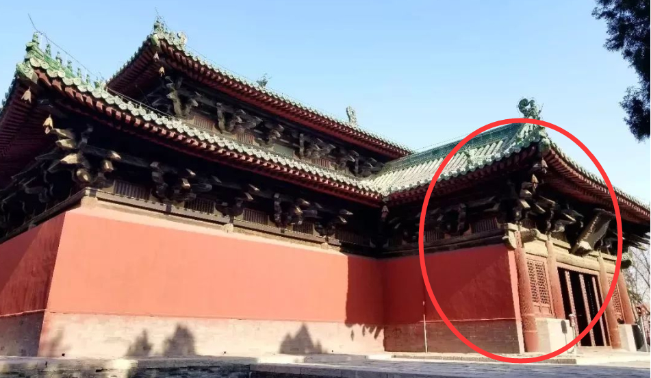 梁思成在隆兴寺内,发现抱厦有三处“妙”用,古代匠人真的聪明