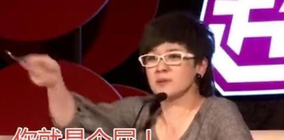 柯以敏不仅没有安慰,反而还直接说:"不要装了,你很牛吗?放下你的身段.