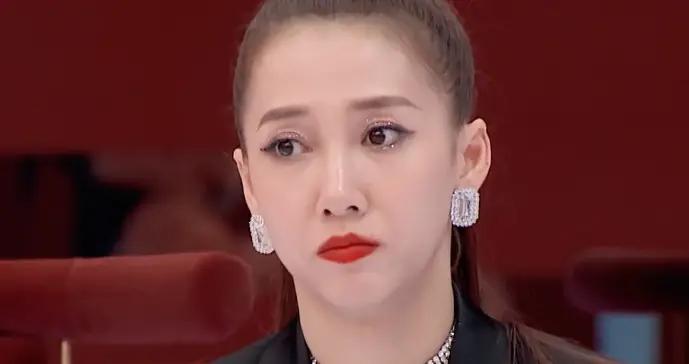 《浪姐2》弦子情商太低,一句话得罪全场姐姐,只有吕一敢救场