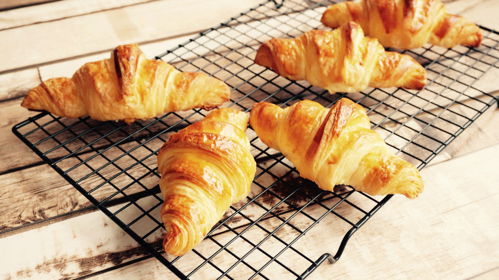 除了欧式传统的羊角包,也可以做成羊角三明治,棒到不行~这就奉上魔都