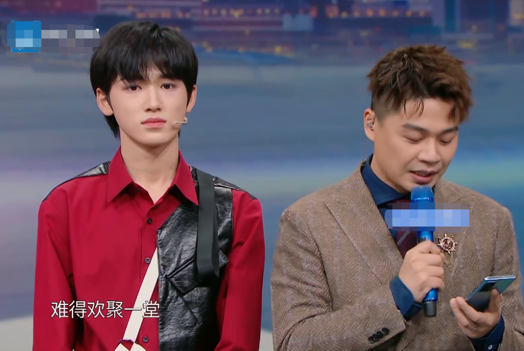 好歹表演环节不再只有关晓彤和华晨宇了,宋亚轩也能帮忙分担一下了