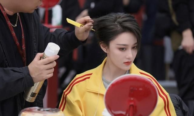 乘风破浪的姐姐2口碑断崖式暴跌张馨予扮酷女孩遭质疑