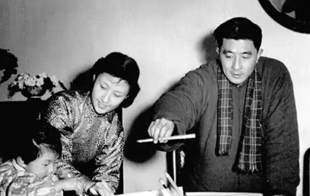 95岁黄宗英有四段婚姻年轻演甜姐儿晚年做老小孩