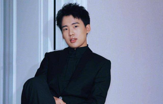 郑爽事件过后 张翰被高调求婚 青簪锁三千 值得看 郑爽事件过后 张翰被高调求婚 青簪锁三千 值得看