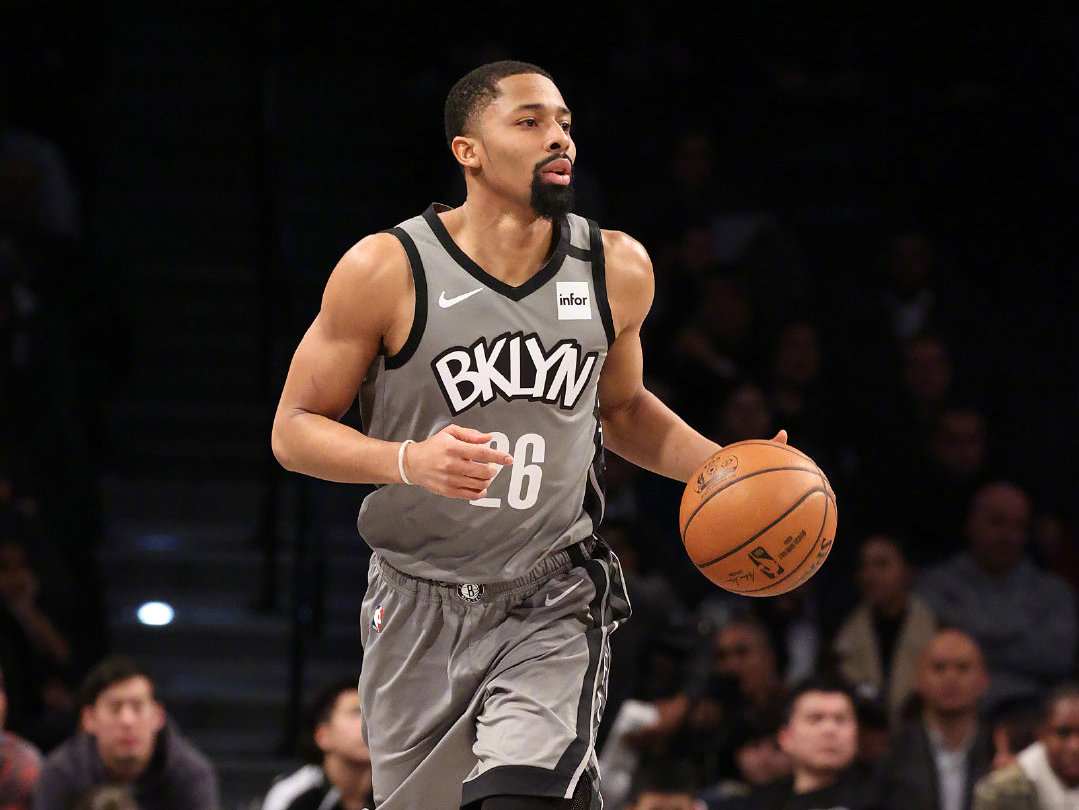 篮网4连胜 10大轮换出炉!41分巨头成最尴尬存在,下一步恐怕卖他