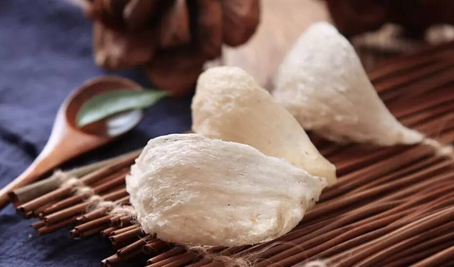 "骗局"被揭开:90%假货撑起300亿市场,国人甘愿交"智商税"?