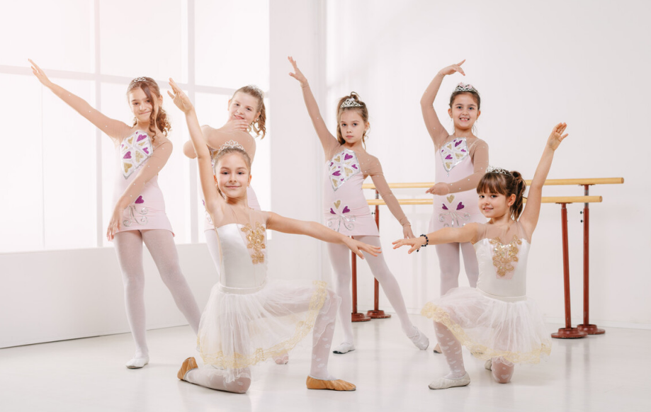 孩子学习舞蹈好处多父母用3个方法培养娃的兴趣让娃爱上舞蹈