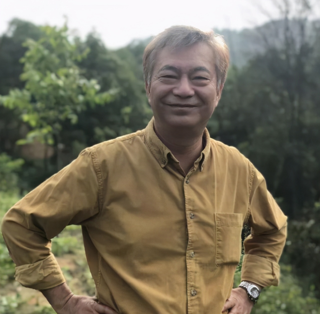 隐退娱乐圈20年的廖伟雄搬离城市到农村