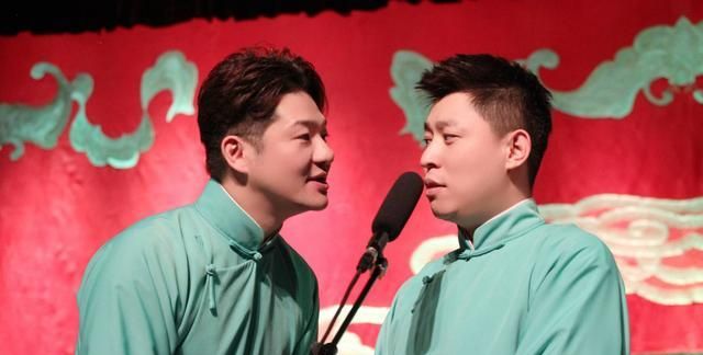 德云社龙字科直播师爷谢金和李鹤东合体一句话彰显东哥的霸气