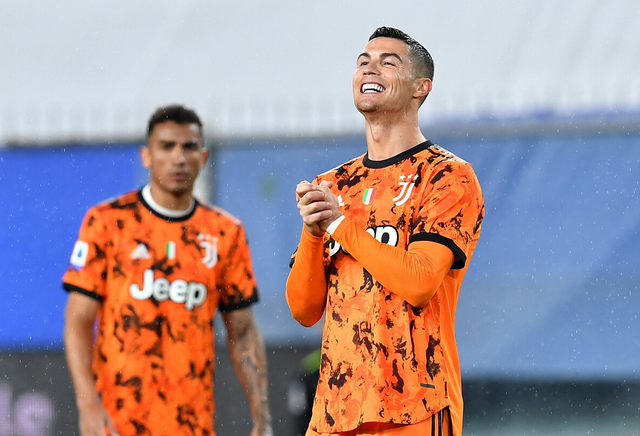 4-0!2-0!尤文"四线"踢疯了,创下2大纪录,c罗再爆发造2球