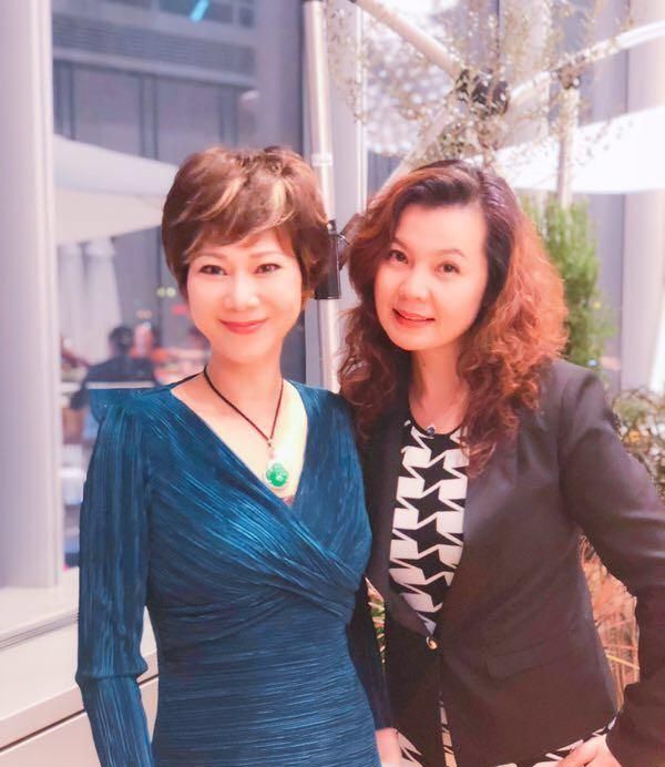 曹燕华今年58岁.