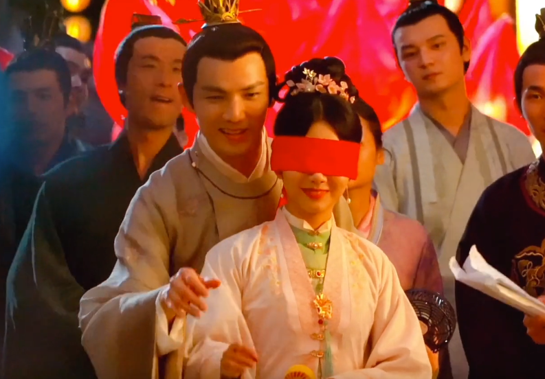 值得一提的是,《锦心似玉》围绕了小宅院的争斗,大将军和庶女十一娘