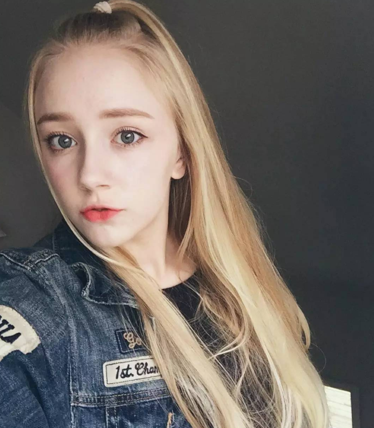 7年前走红的"丹麦天使",找个泰国男友被群嘲,"美女与野兽"