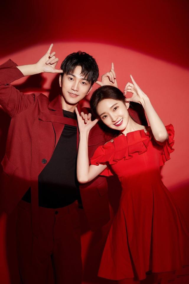 奇闻cp分享超喜庆合照赵琦君颜值变化明显凯雯的红裙有故事