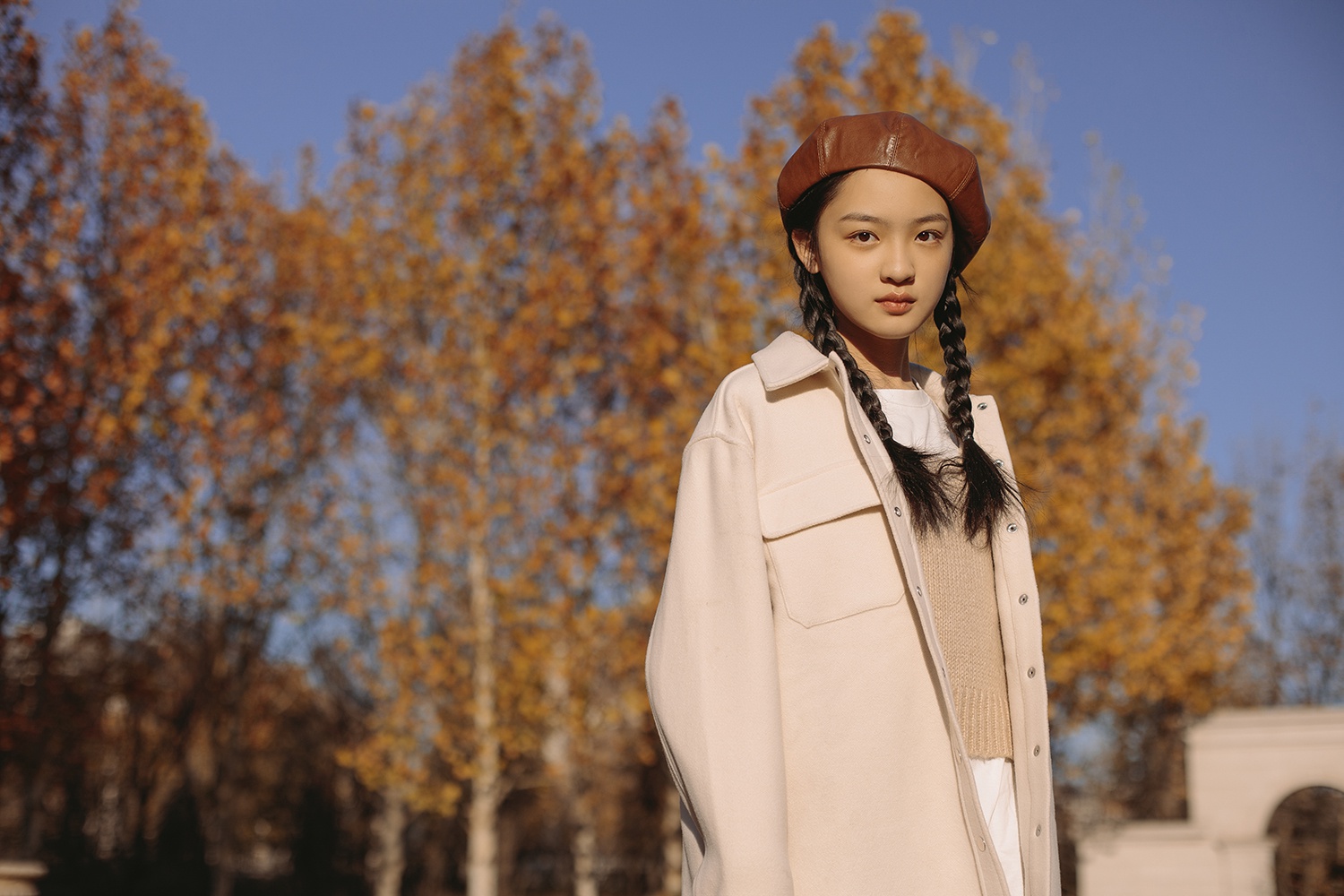 刘亦然暖融初印象写真曝光 眉目明朗尽显本真