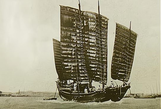 中国古代帆船一般被分为四大类,分别是沙船,福船,广船以及鸟船,这些船