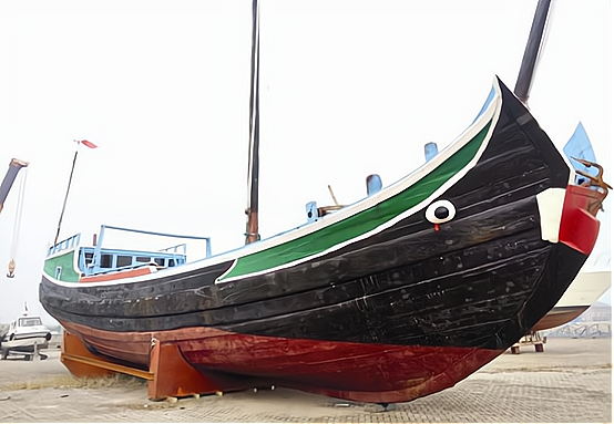 明朝抗倭名将戚继光,为何会选用福船来做战船?