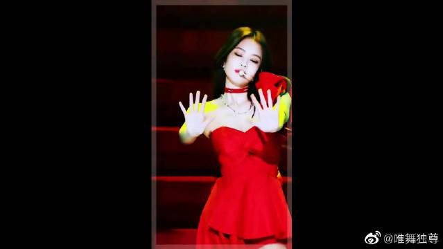 Blackpink的舞台服装都是精心挑选搭配的