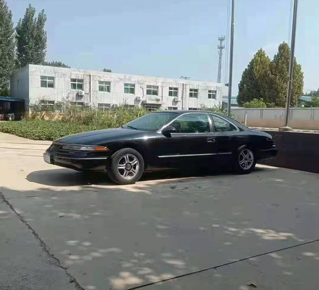 福建遇到1993款林肯马克8外商自带v8美式大双门提速依然迅速